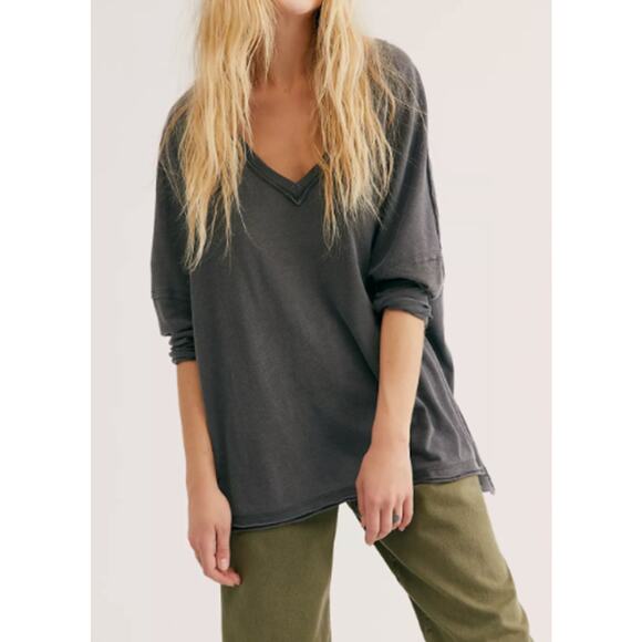 We The Free On My Mind Womens V-Neck Long Sleeve Loose Top Black Size L NWT - Picture 1 of 12